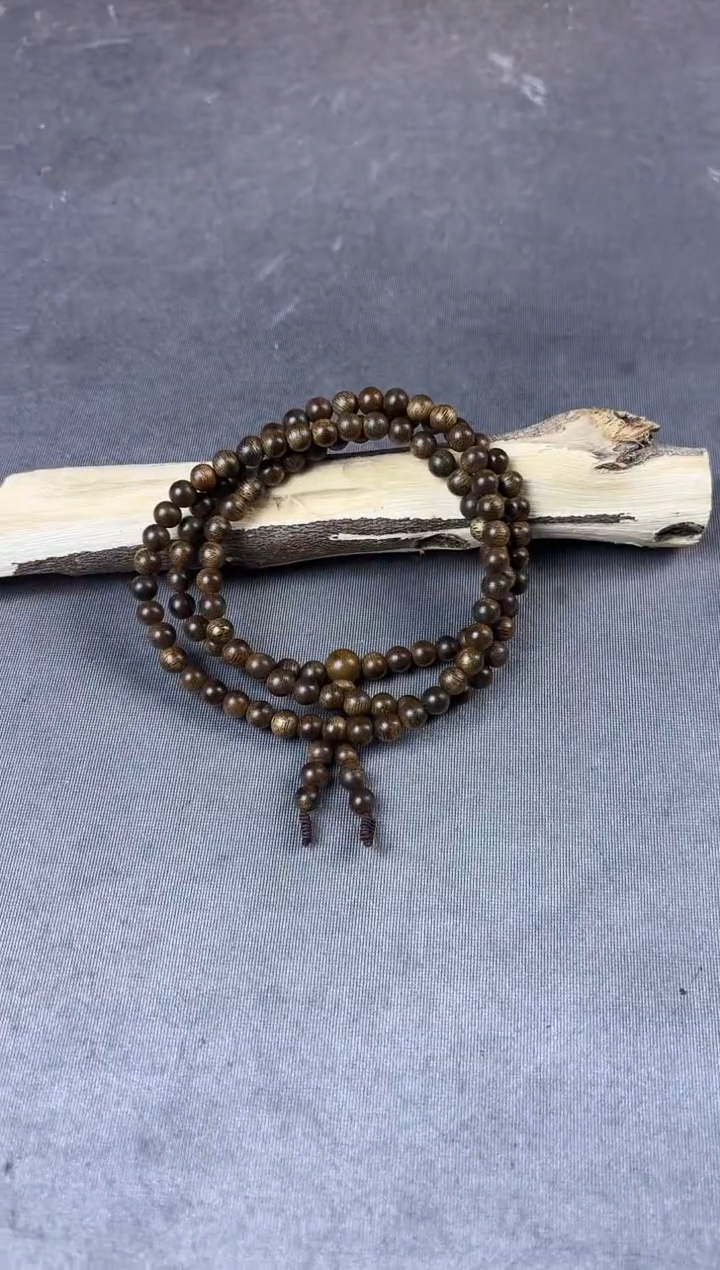 沉香沉香碎屑+芽庄白奇06圆珠多圈沉17克+多样性发一