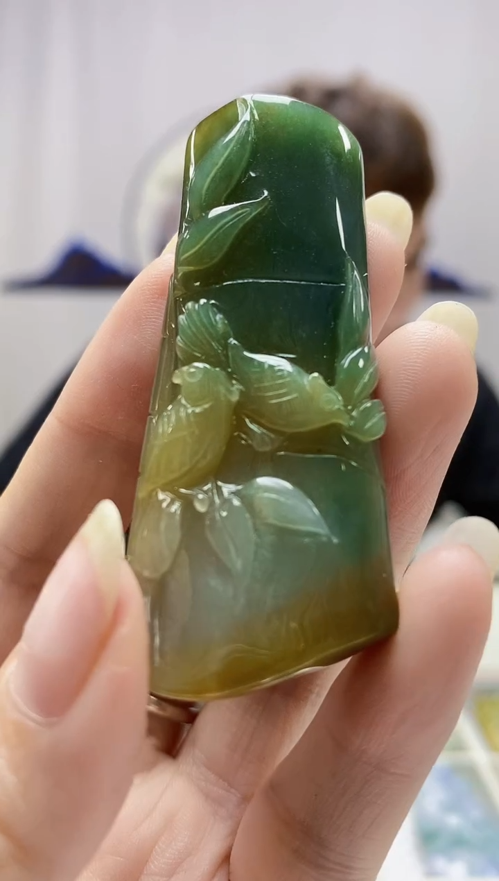 定制翡翠未镶嵌小**.4868DD-毛货挂件