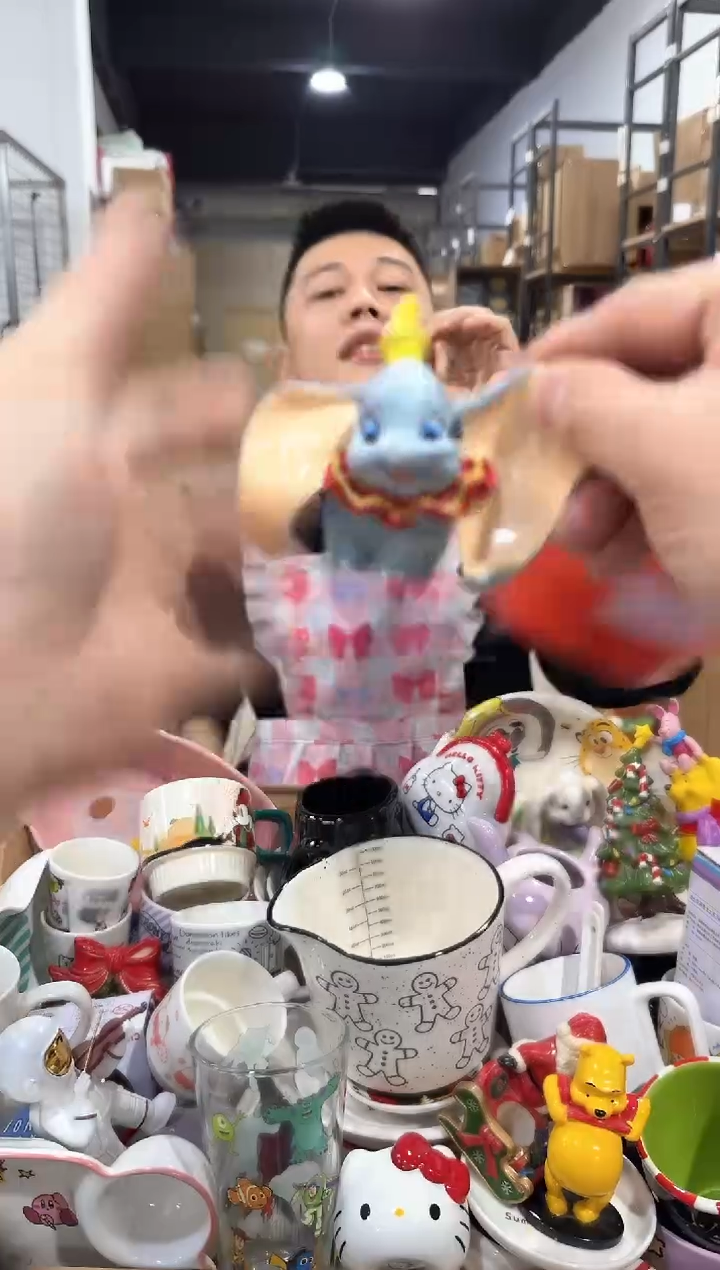 瓷片小飞象摆件  