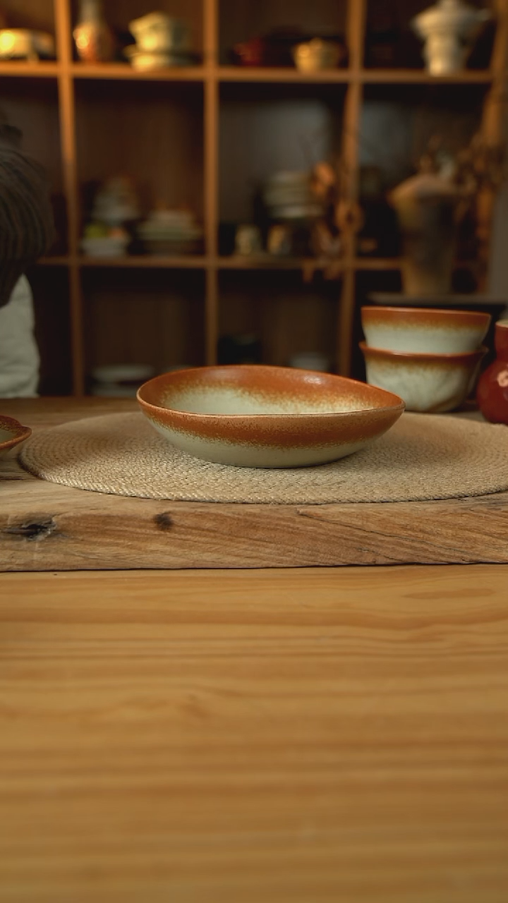 暖阳系列的8英寸元宝鱼盘1个