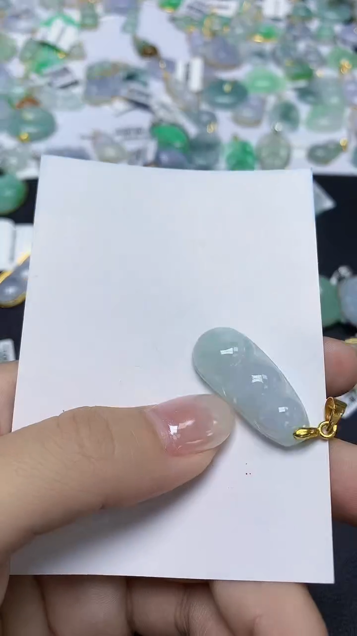 翡翠未镶嵌颈饰天然缅甸翡翠A货