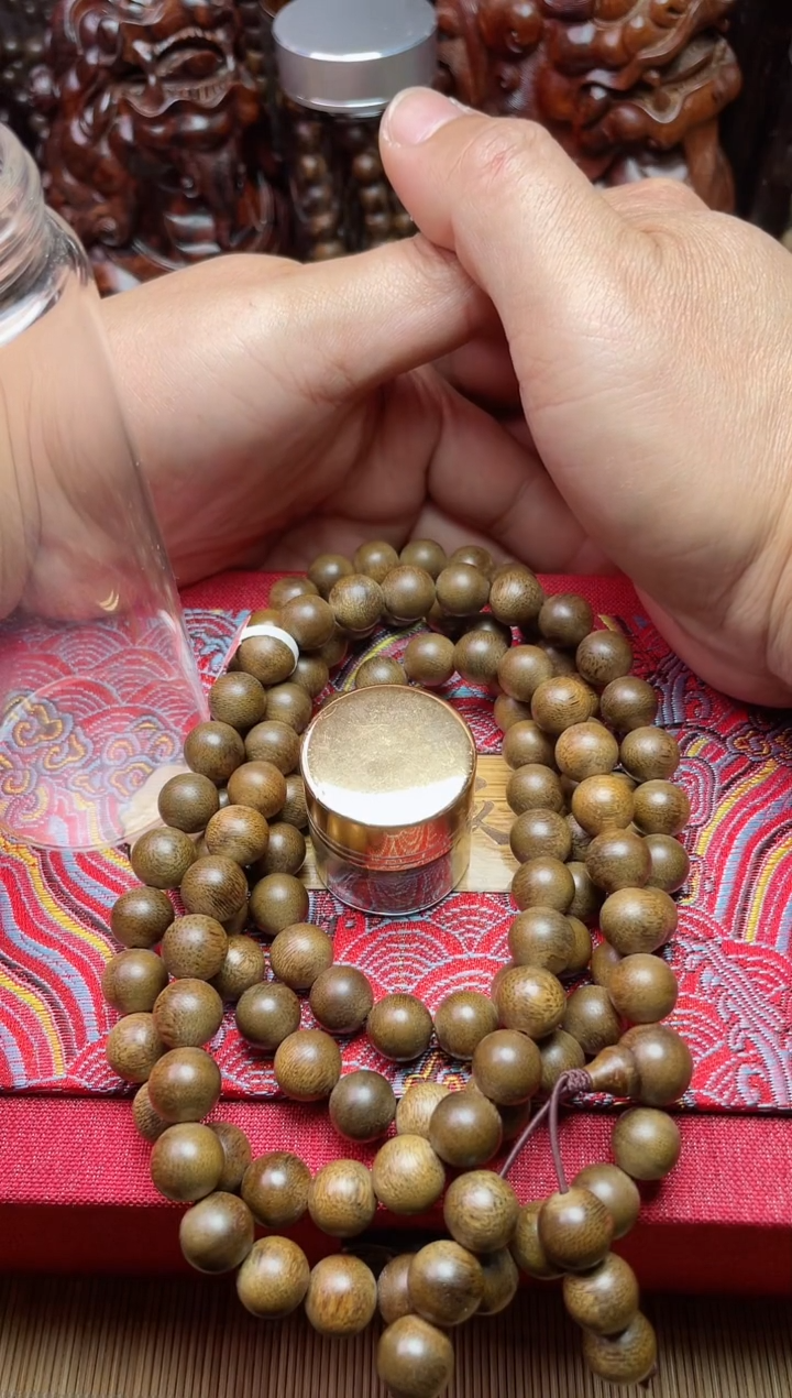 【闪购商品】沉香手串海南绿棋沉水Q10255240