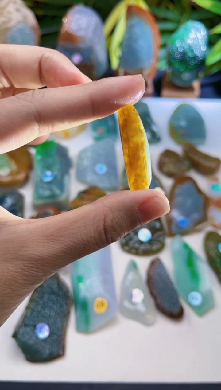 未镶嵌定制翡翠翡翠