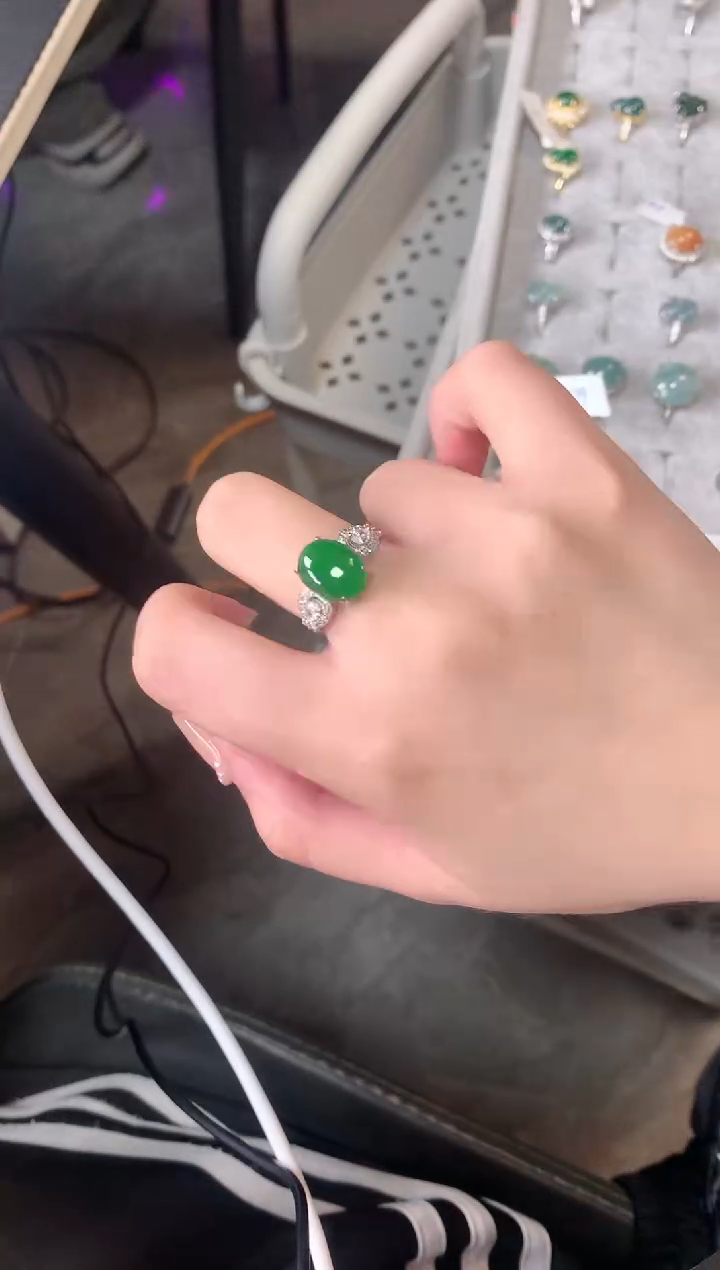 【闪购商品】翡翠戒指银S925镶嵌72141