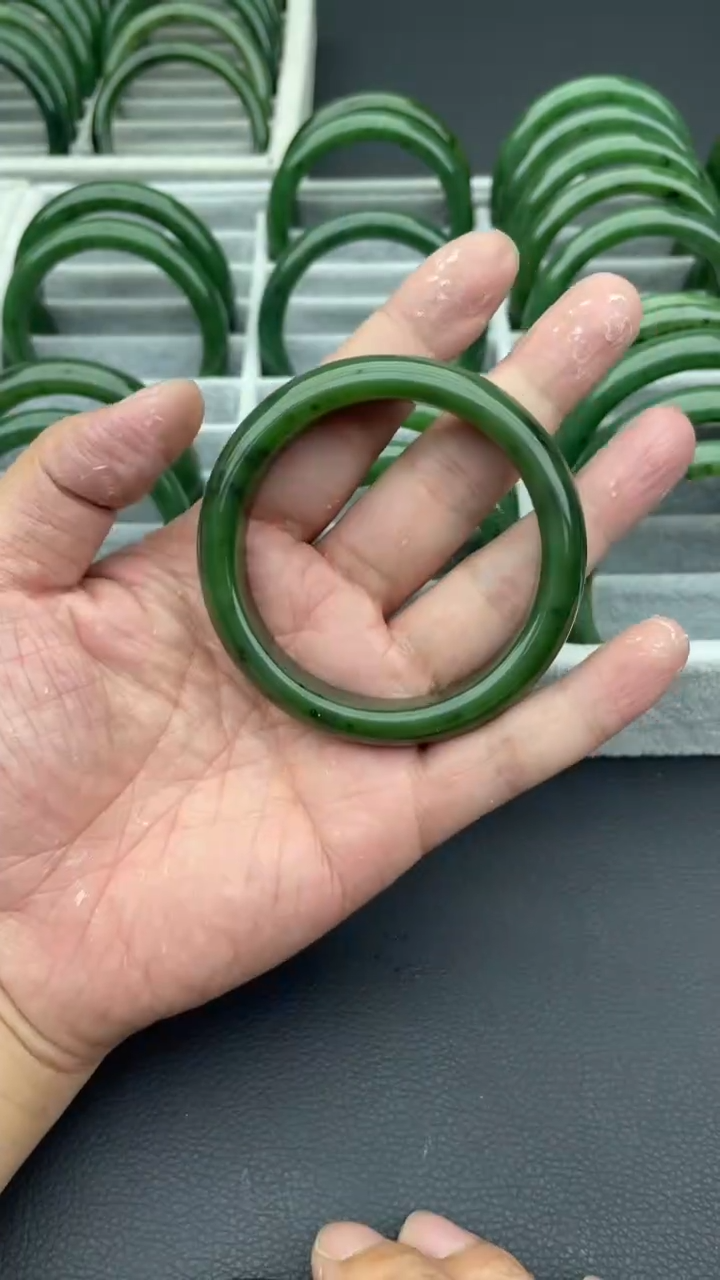 未镶嵌手镯和田玉（碧玉）31-59.5