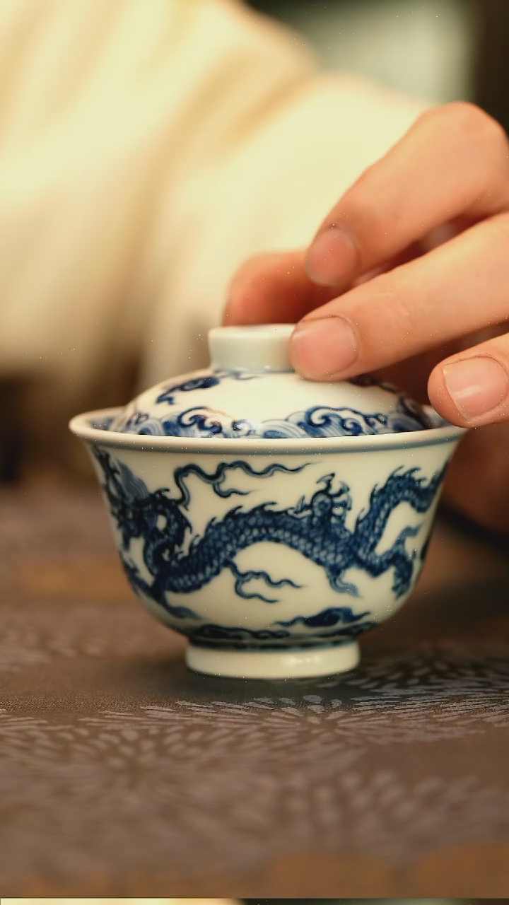 中式超***长微瑕仿明双龙纹盖碗