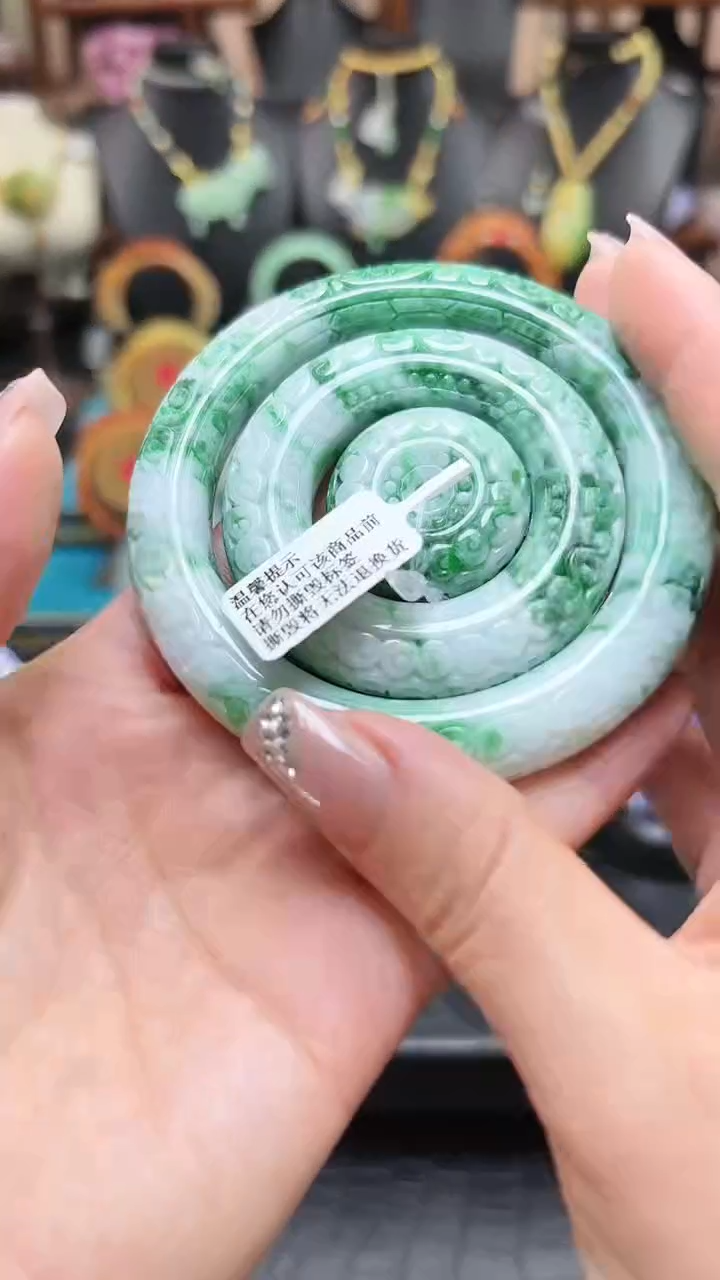 【闪购商品】翡翠手镯未镶嵌手镯