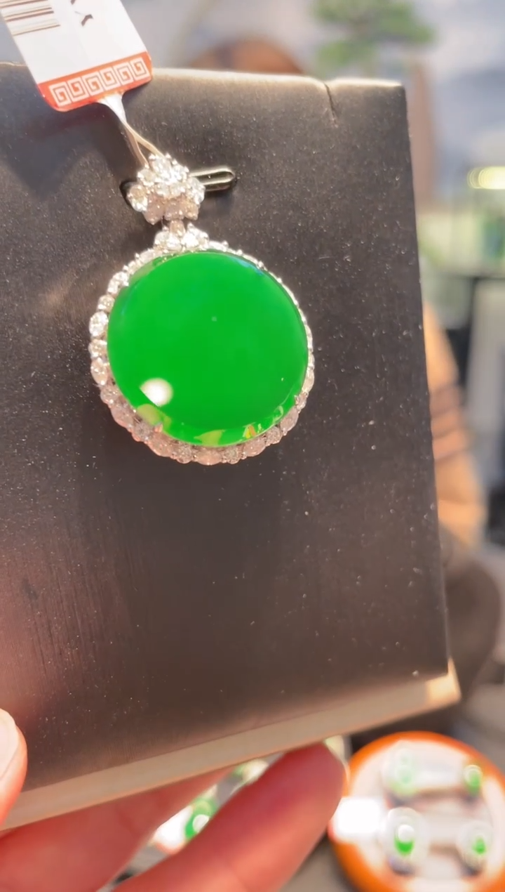 【闪购商品】翡翠颈饰18K金镶嵌A51天然A货翡翠