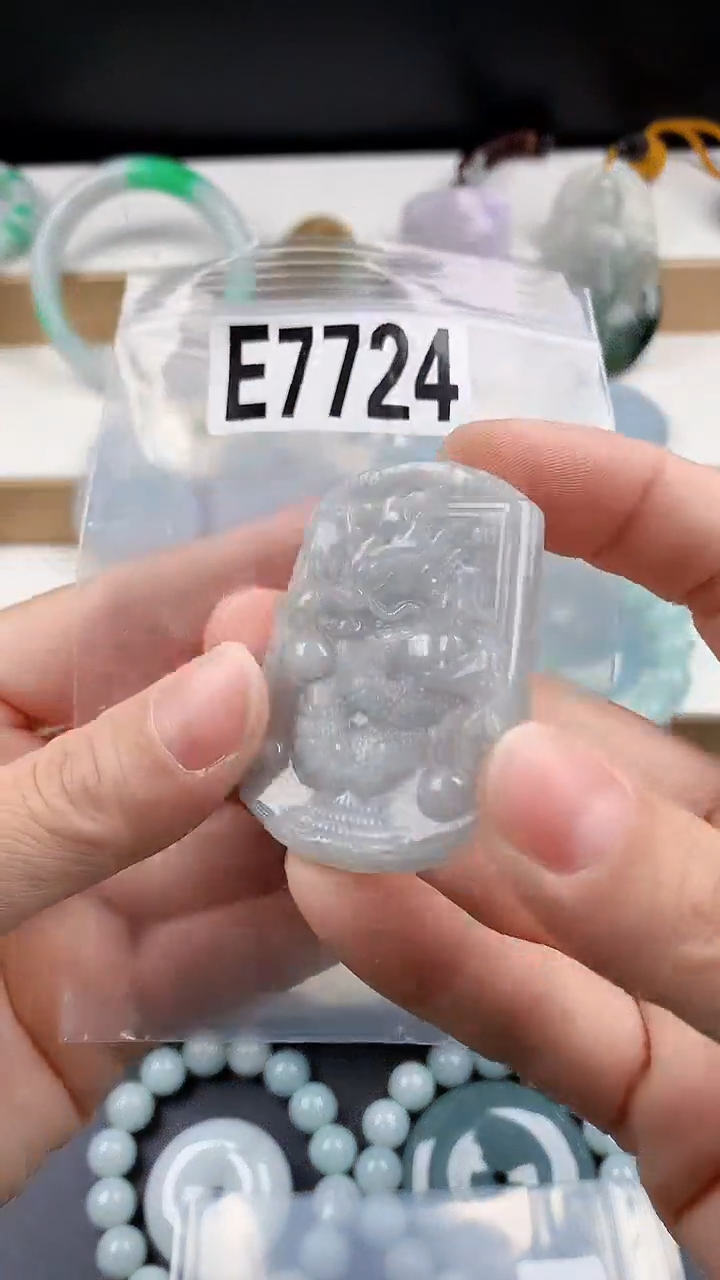 颈饰未镶嵌翡翠颈饰未镶嵌缅甸天然翡翠吊坠