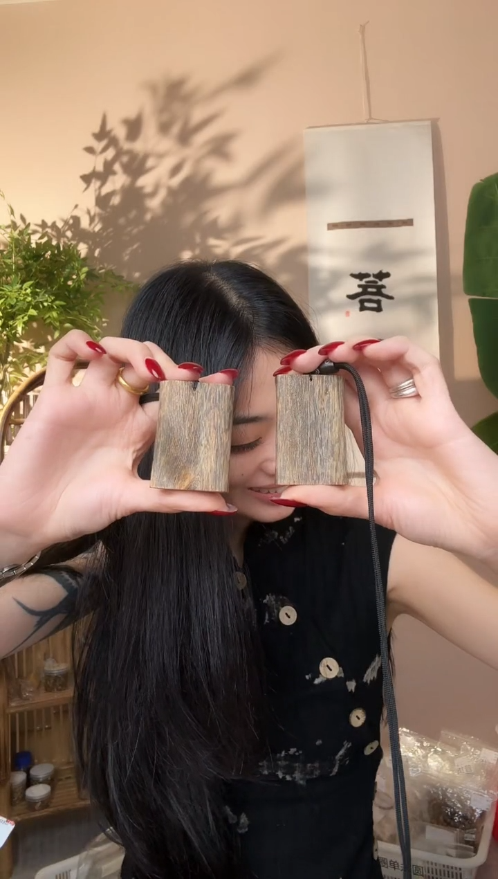 【闪购商品】沉香吊坠沉香无事牌-17g