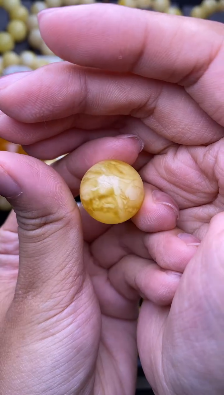 裸石琥珀未镶嵌大小姐珠宝101