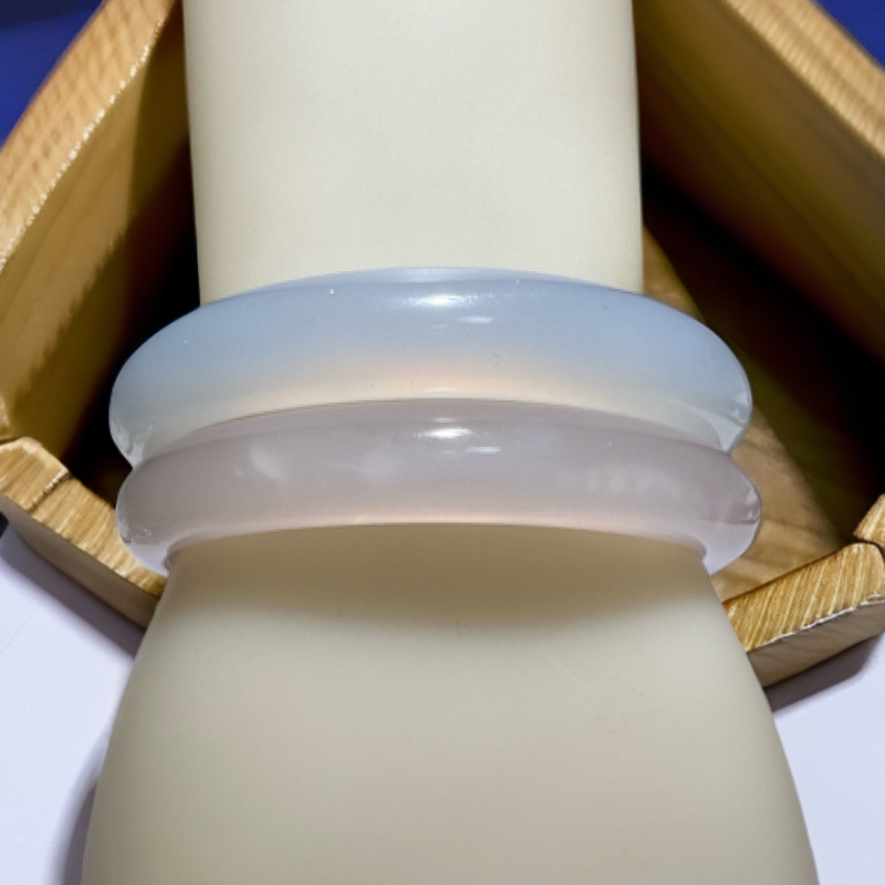 天然玛瑙玉髓手镯