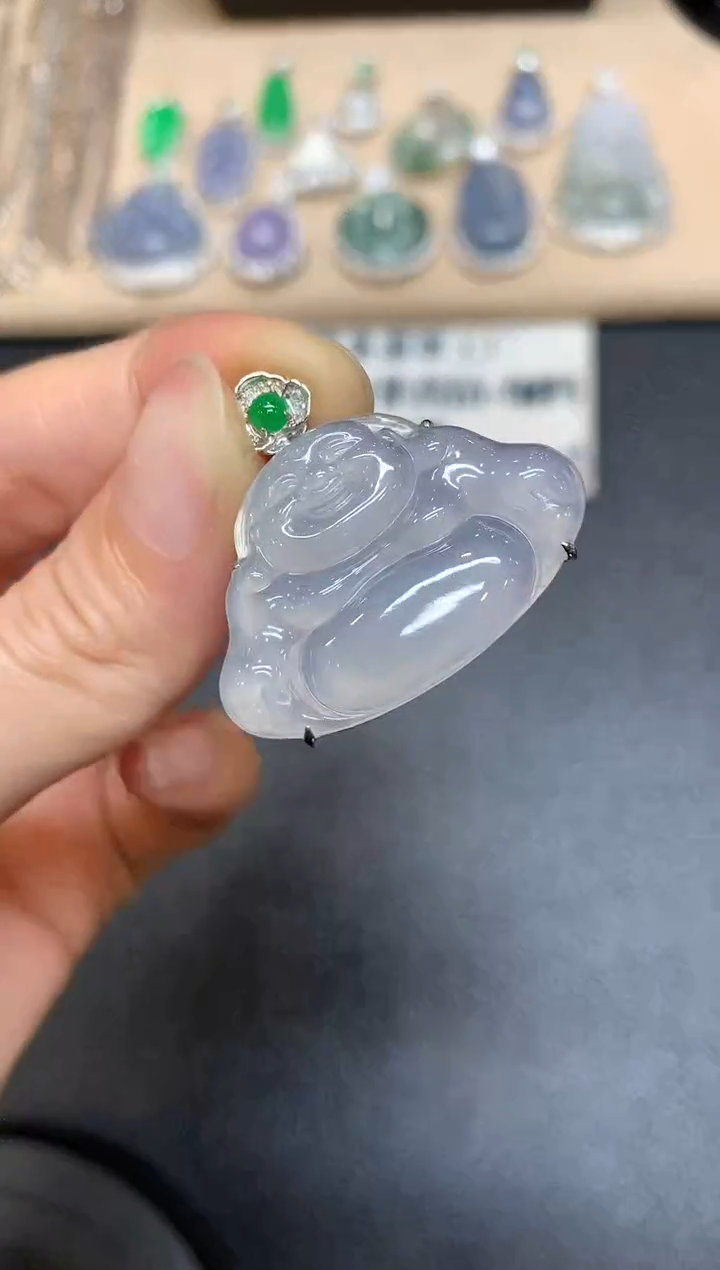 【闪购商品】翡翠颈饰18K金镶嵌佛公【无服务费