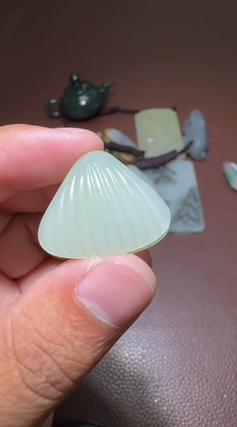 未镶嵌和田玉挂件和田玉