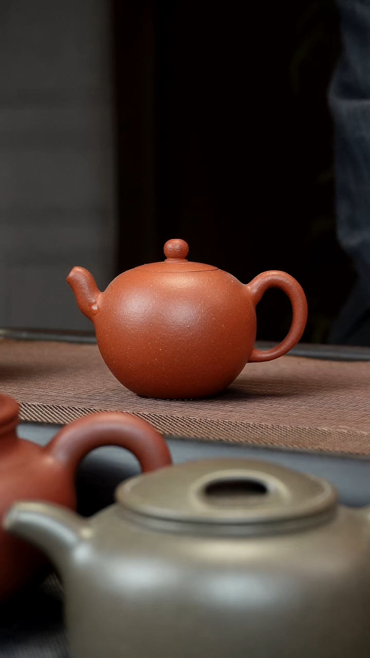 【闪购商品】紫砂茶壶一粒珠 纯红降坡 微微微微瑕 130C