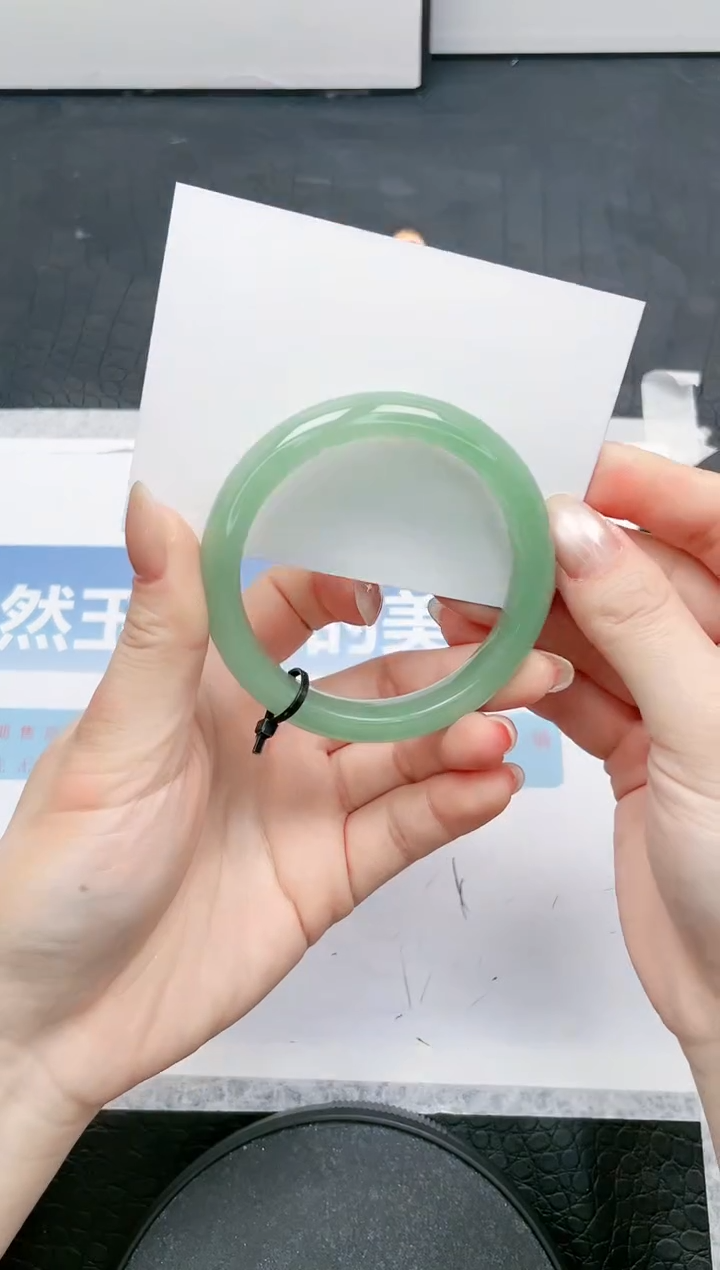 【闪购商品】石英质玉手镯未镶嵌144-54.6