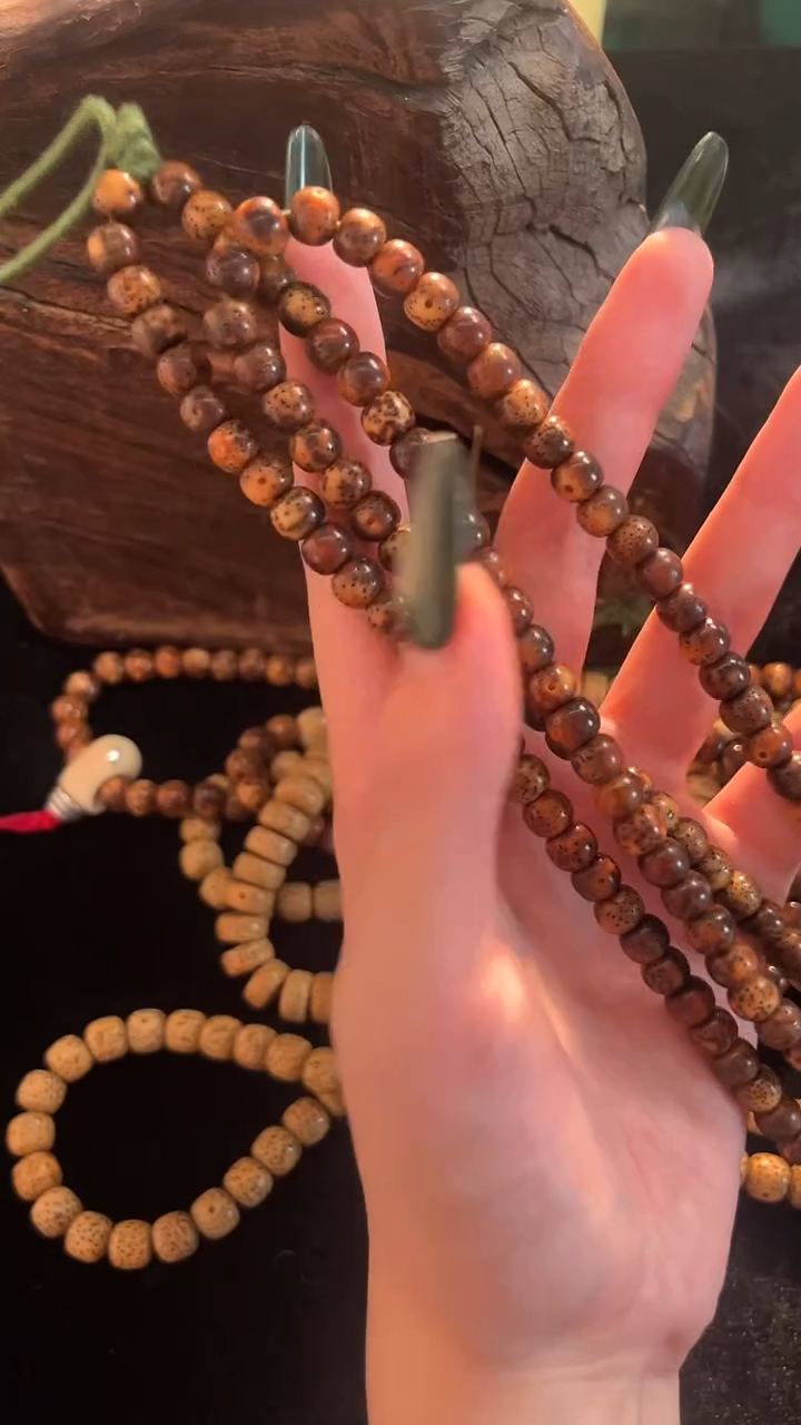 手串星月菩提精工级中珀（深）绿皮桶珠长串（B）7*6