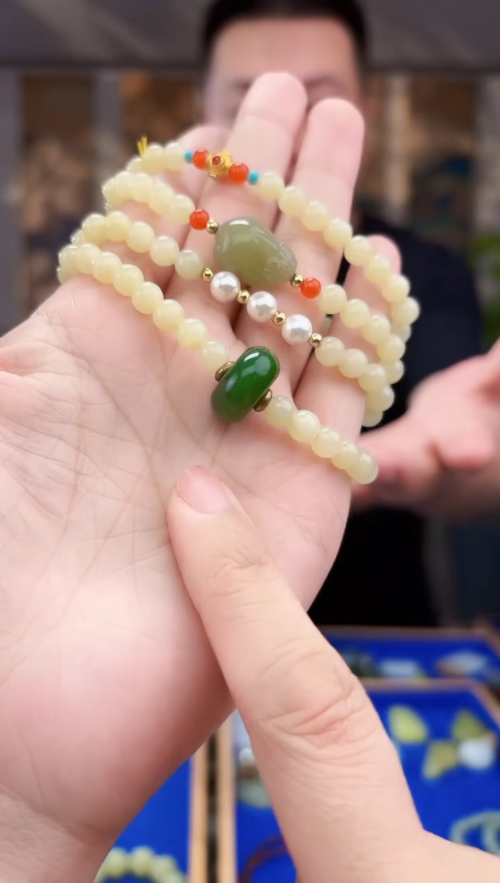 和田玉18K金镶嵌挂件拍一发一多样性发货