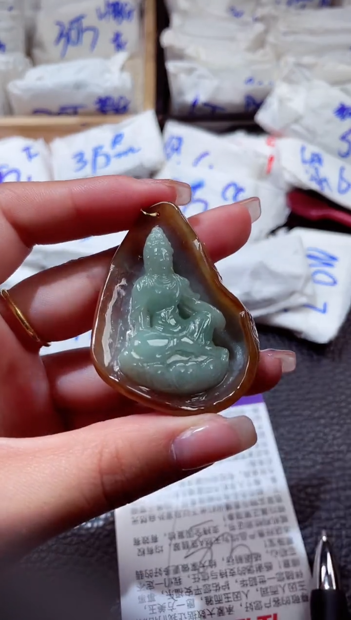 翡翠未镶嵌颈饰00013045