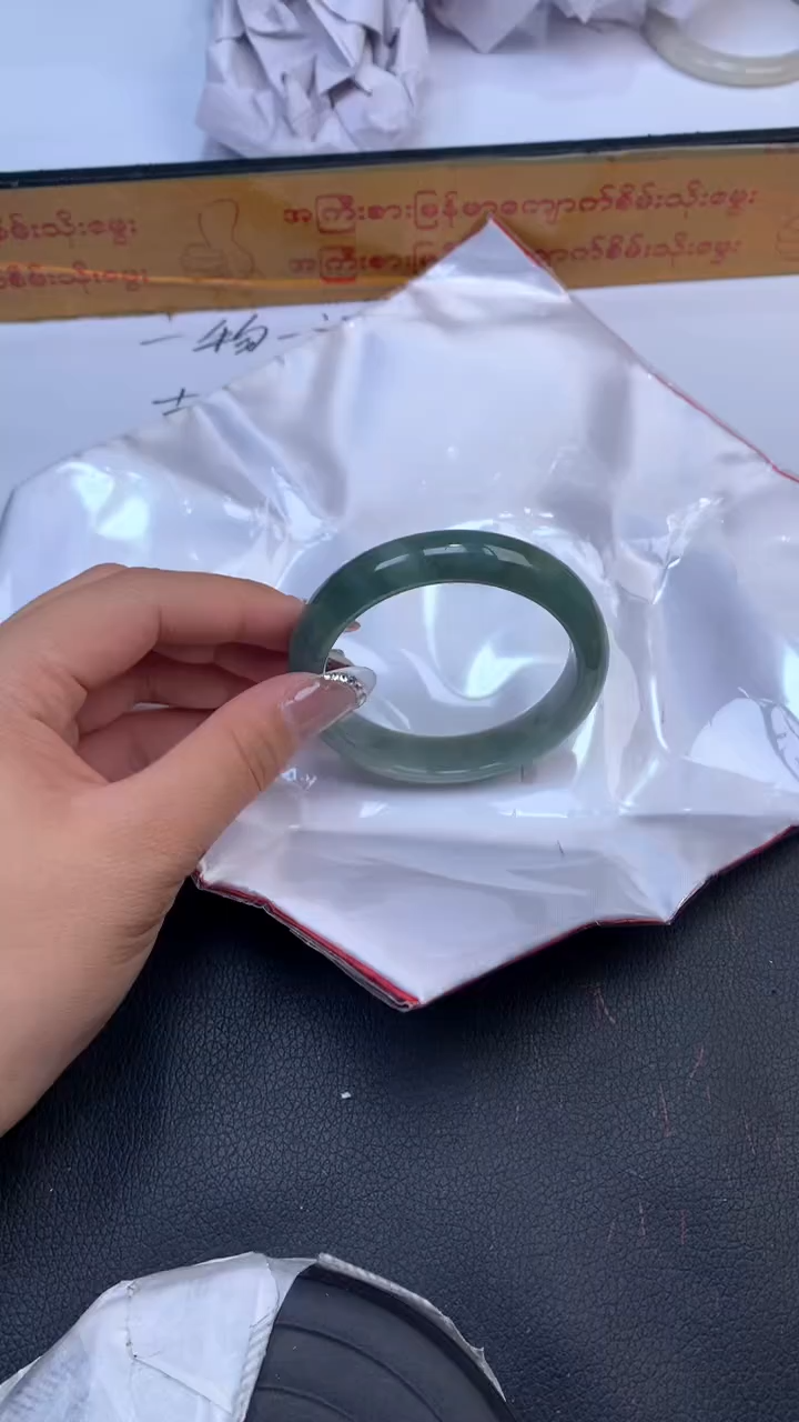 【闪购商品】翡翠手镯未镶嵌天然缅甸A货翡翠手镯