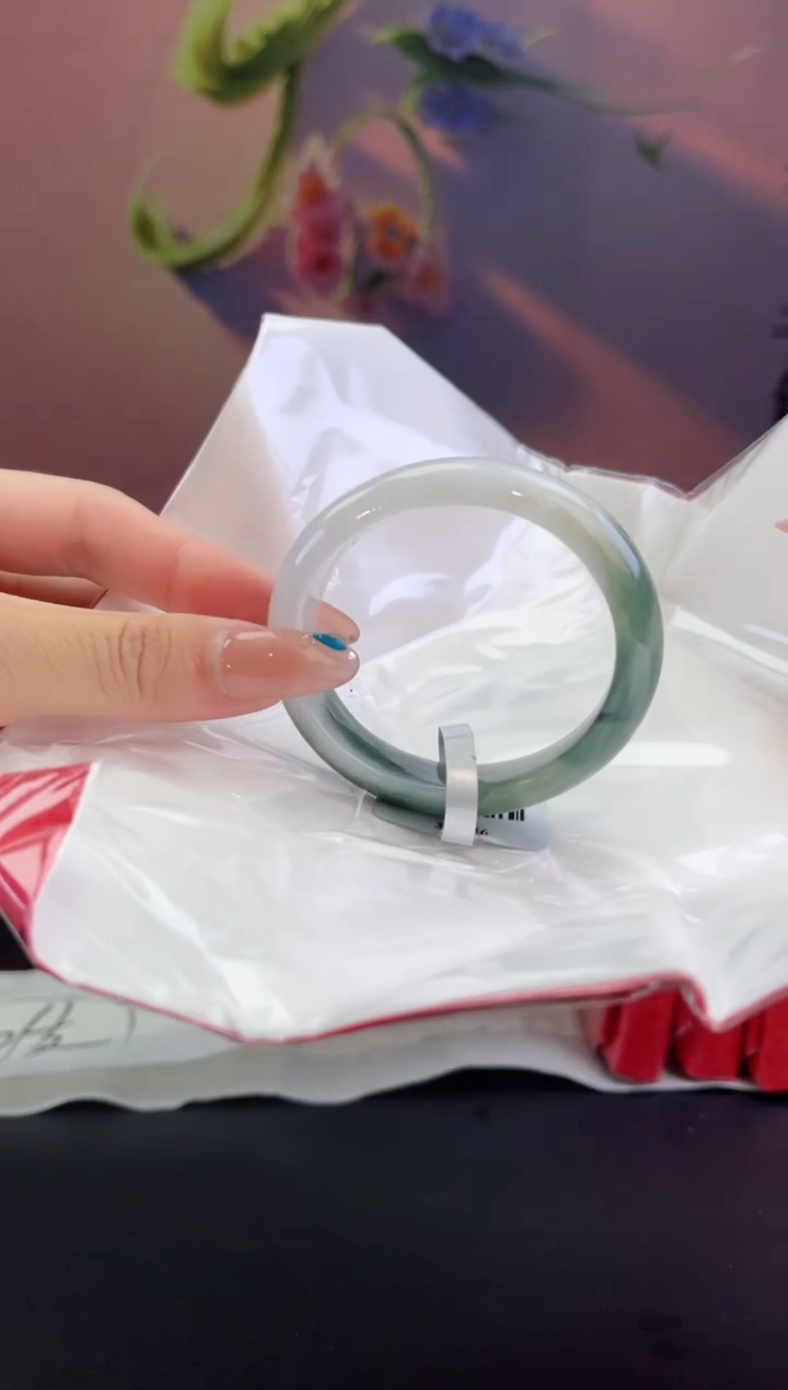 翡翠未镶嵌手镯翡翠手镯