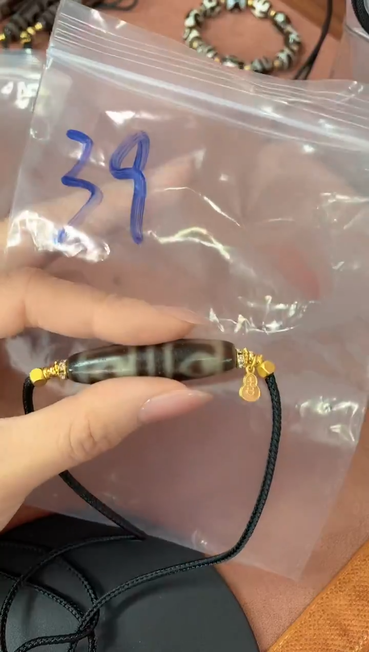 玛瑙/玉髓（覆膜）颈饰未镶嵌39