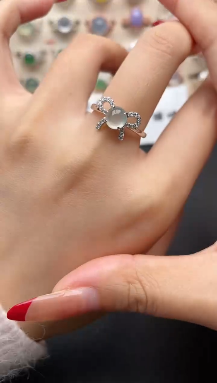 【闪购商品】翡翠戒指银S925镶嵌一物一证一礼盒