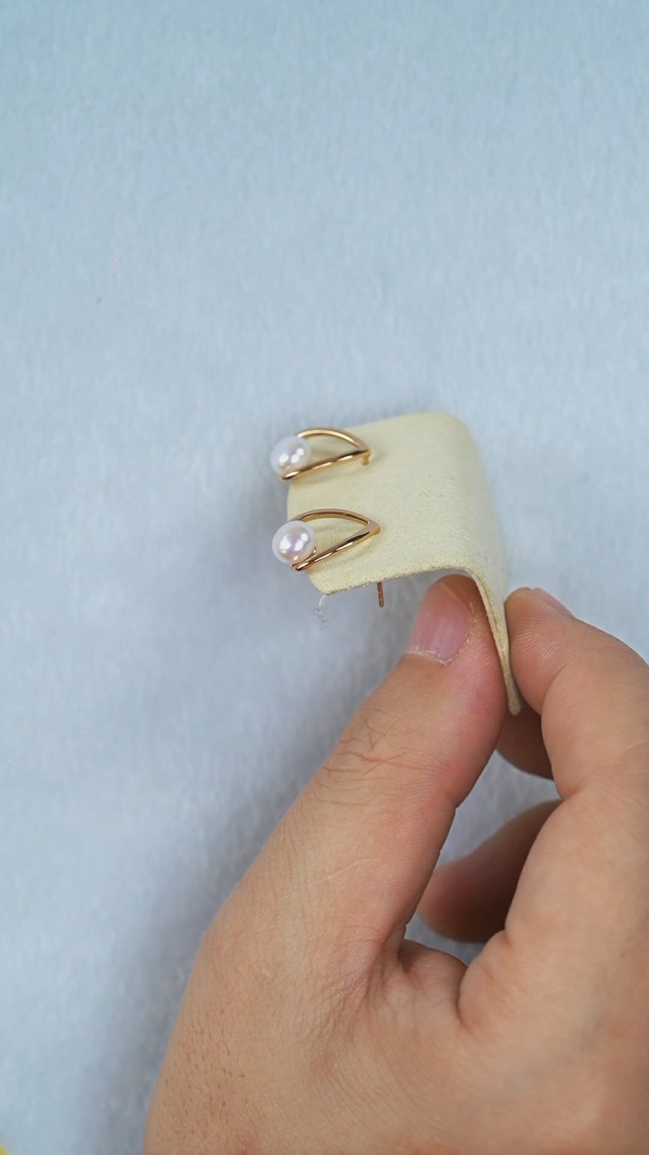 颈饰银S925镶嵌淡水珍珠珍珠耳钉 金色