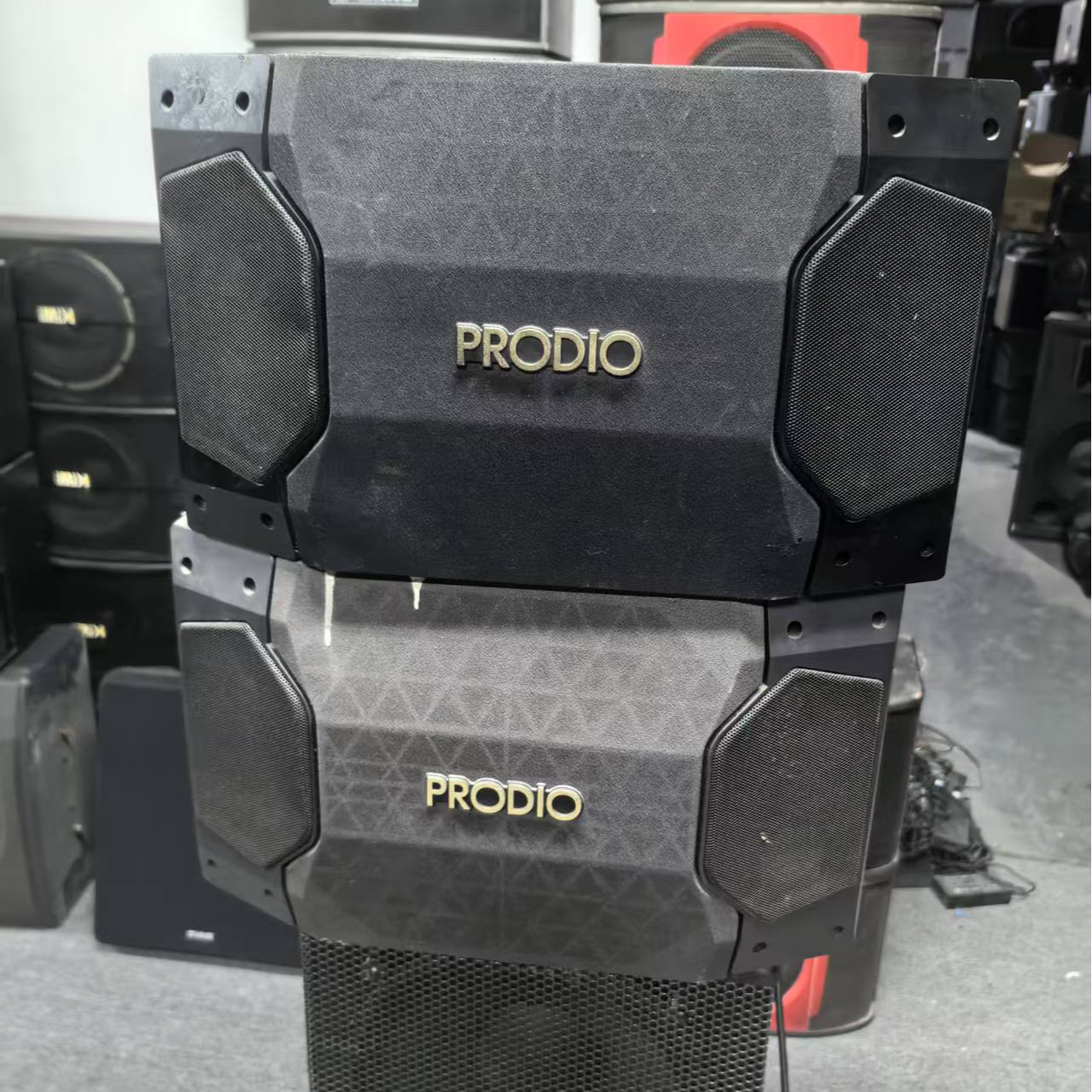 8新  07 二手10寸卡包音箱一对  不包邮 运费到付