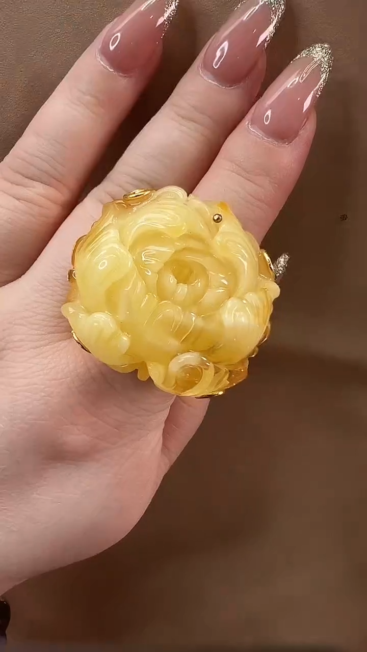 琥珀颈饰未镶嵌戒指