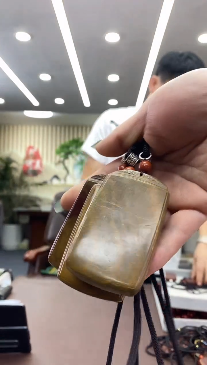 颈饰未镶嵌透闪石质玉多样式发货随机发一