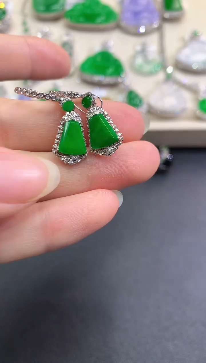 【闪购商品】翡翠耳饰18K金镶嵌 B110   