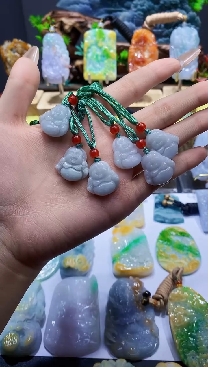 【闪购商品】翡翠颈饰未镶嵌翡翠A货