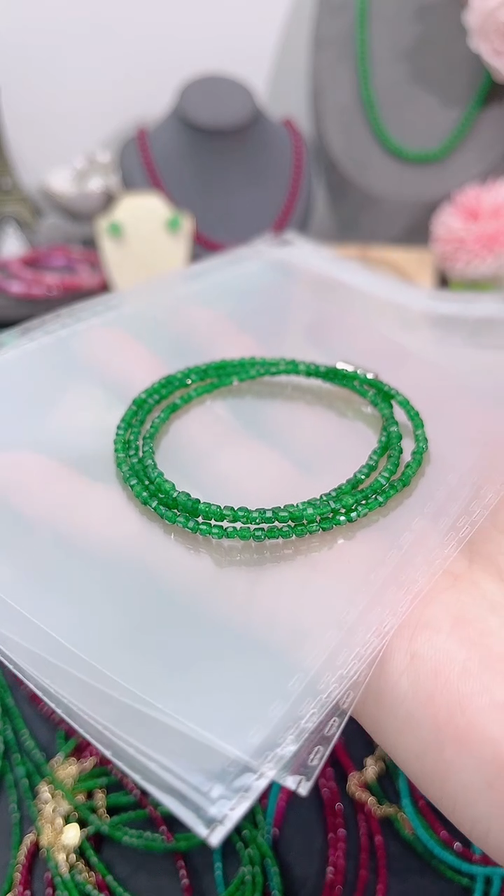 银S925镶嵌手链石榴石（沙弗莱）三圈绿方99