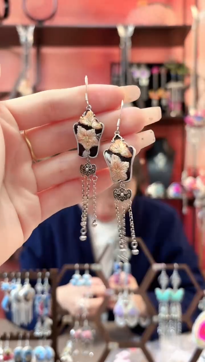 织绣云织谣民族风精美饰品 434*