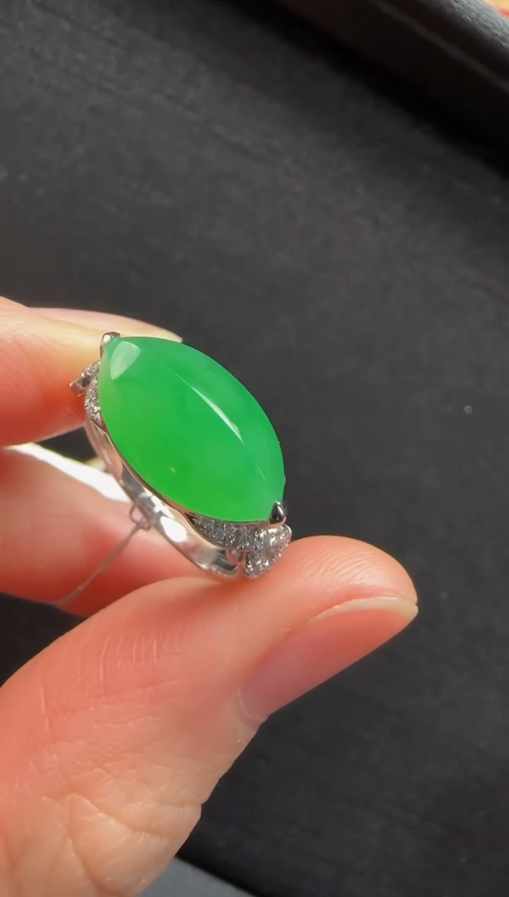 【闪购商品】翡翠戒指18K金镶嵌354随形一枚