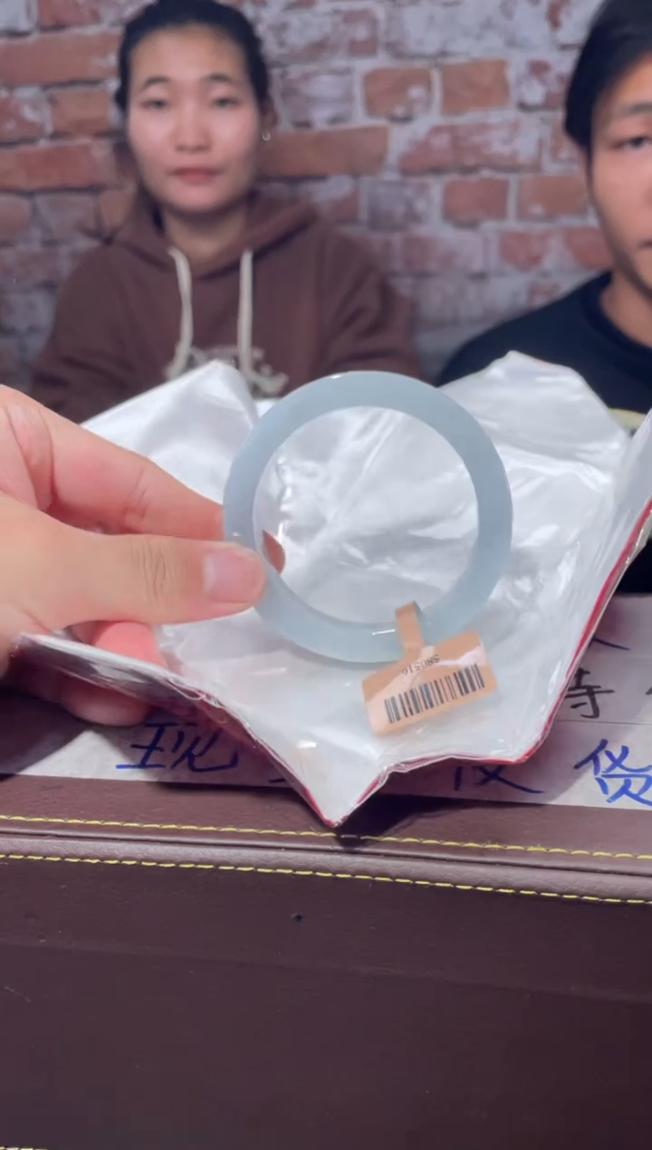 【闪购商品】定制翡翠手镯未镶嵌发一件/DDI02473
