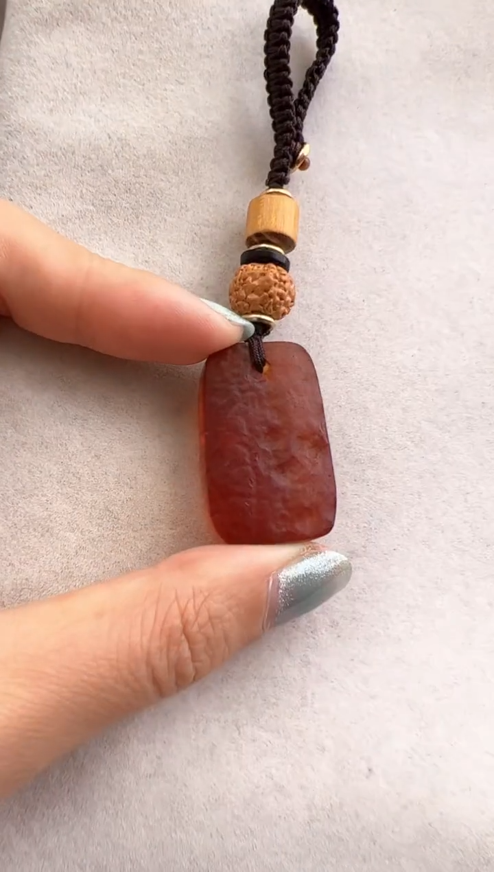 【闪购商品】琥珀裸石未镶嵌10218097-钥匙扣