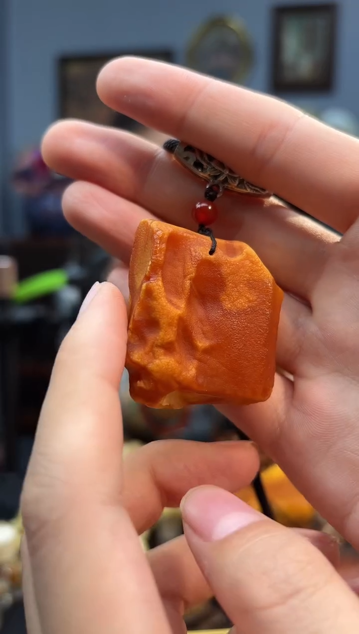 琥珀颈饰未镶嵌吊坠