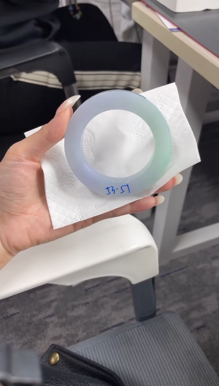 【闪购商品】定制翡翠手镯未镶嵌手镯DDH/发一件