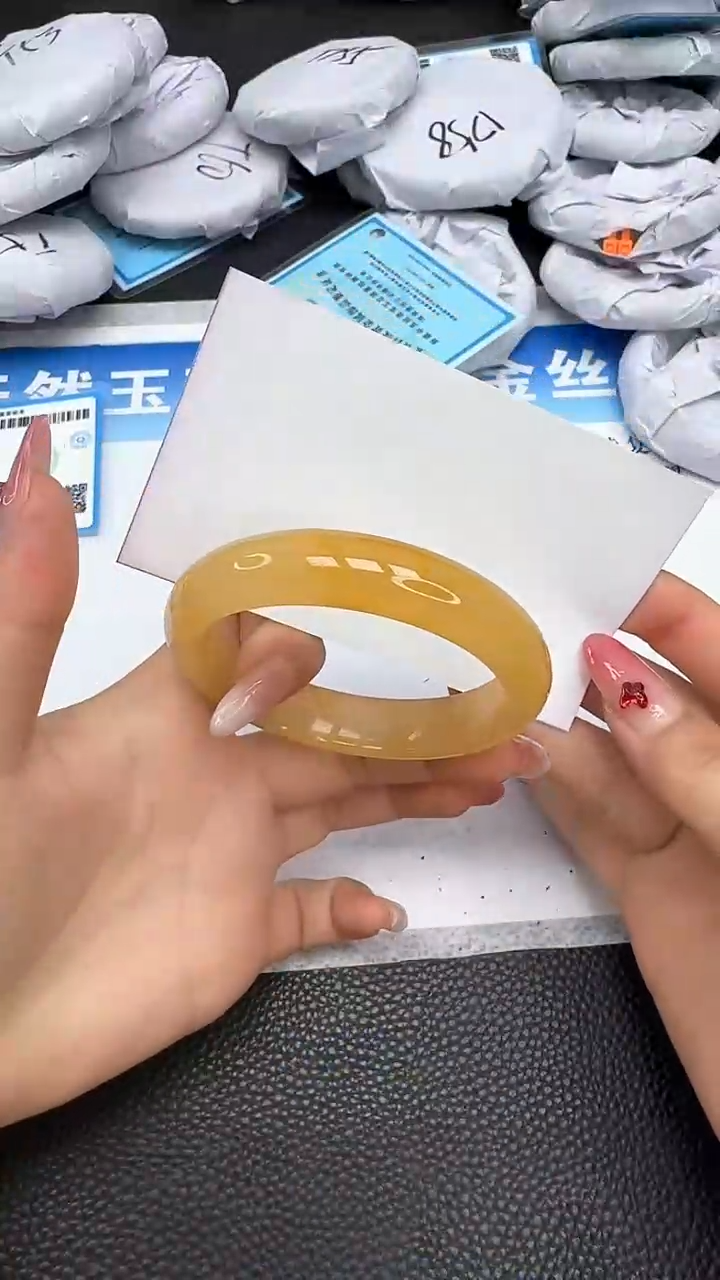 【闪购商品】石英质玉手镯未镶嵌334