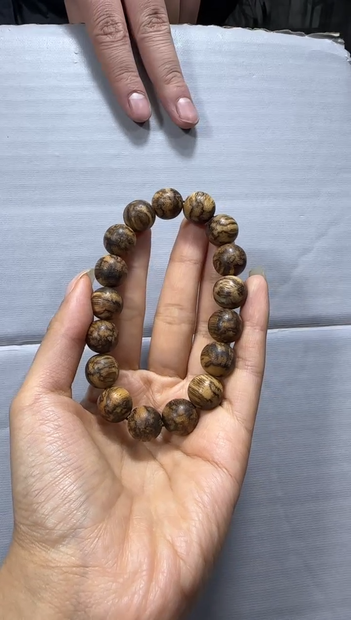 【闪购商品】沉香手串海南21奇楠种1.2单圈多样性发货发其一
