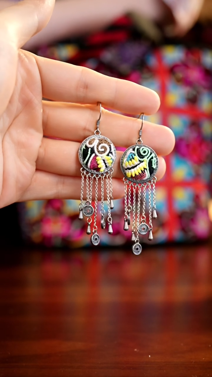 刺绣私人定制苗族手工A373