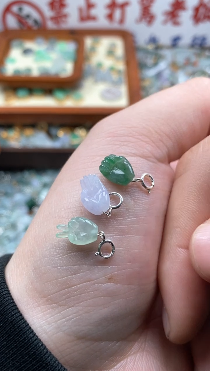 【闪购商品】翡翠颈饰未镶嵌哥哥