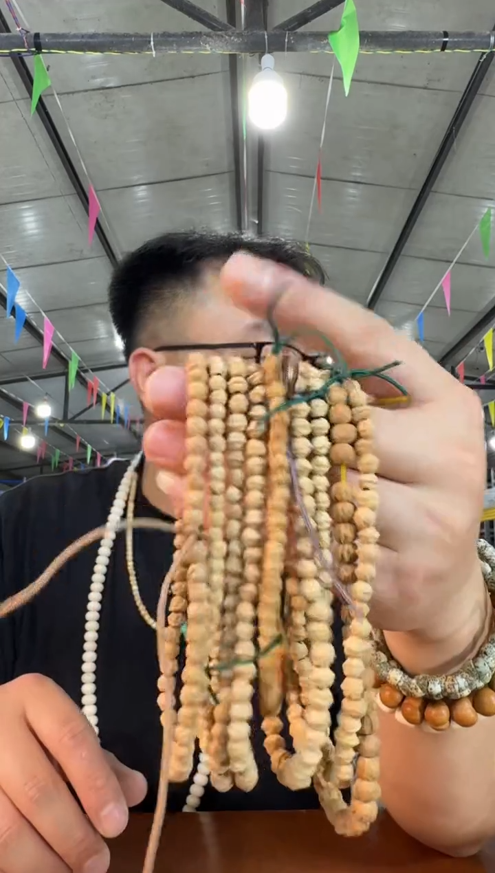 柏香籽/百香籽手串A31实物为准