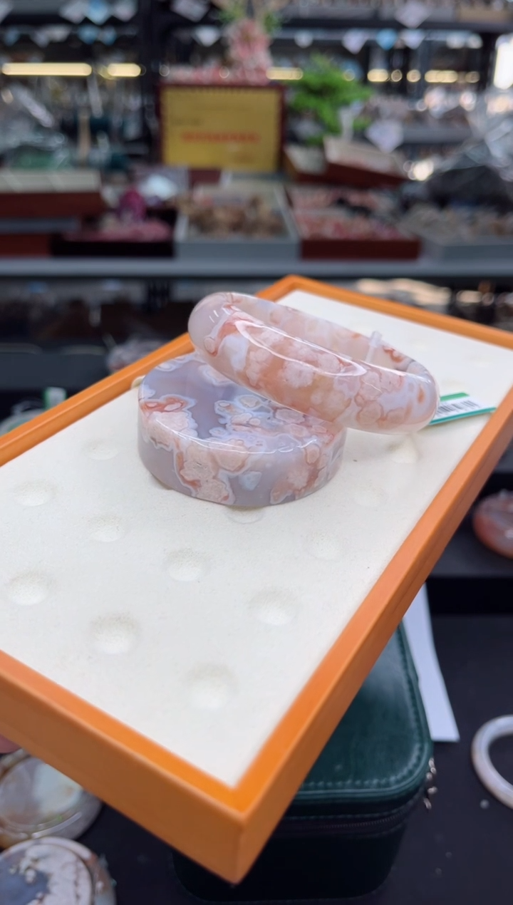 【闪购商品】石英质玉手镯未镶嵌59圈口（赠品镯心）3681146