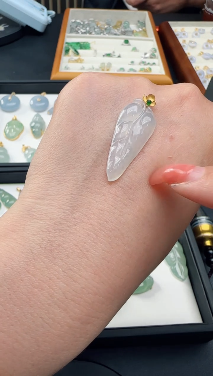 【闪购商品】翡翠颈饰18K金镶嵌TZG0118132