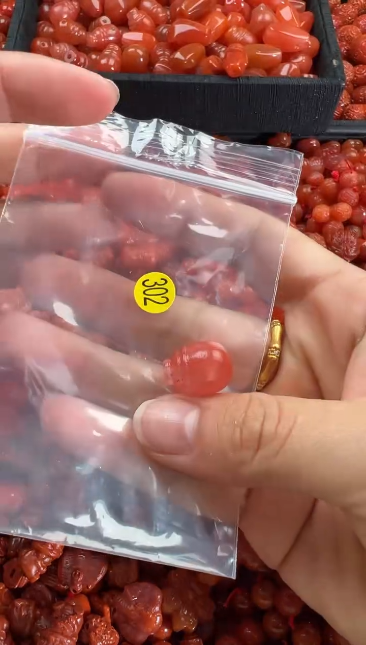 【闪购商品】南红玛瑙颈饰未镶嵌1