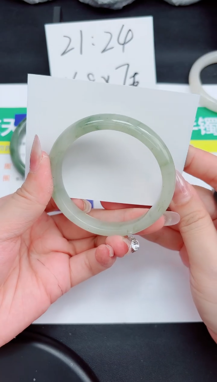 石英质玉手镯未镶嵌56-58.7