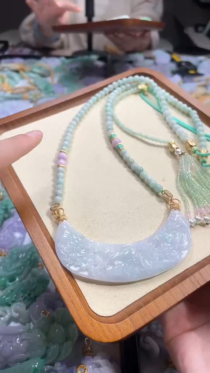 【闪购商品】翡翠颈饰未镶嵌吊坠